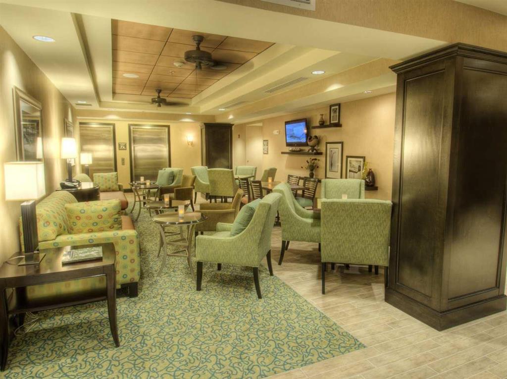Hampton Inn & Suites Gainesville Downtown Beltér fotó