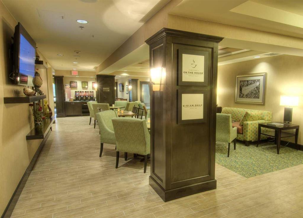 Hampton Inn & Suites Gainesville Downtown Beltér fotó